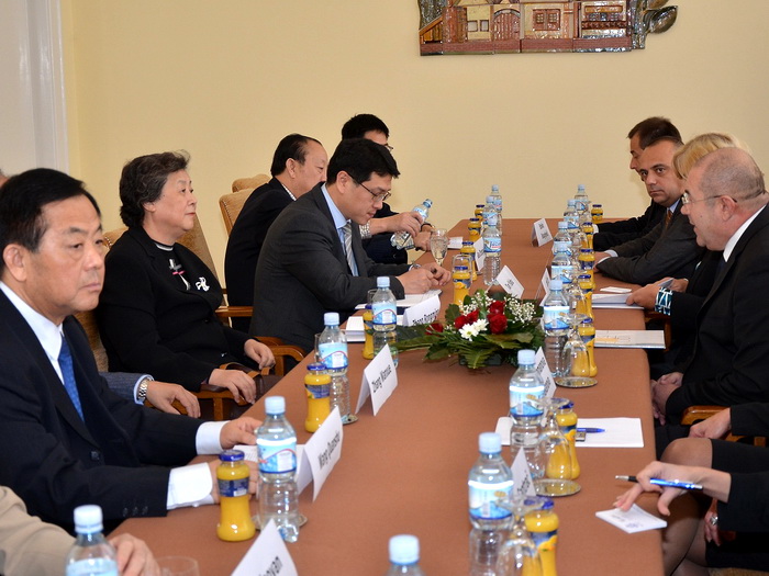 02112012_pastor_kineska_delegacija_ms