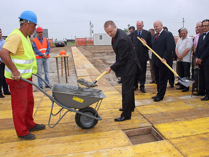 03062011_Pajtic_pazova_bazen%20ms