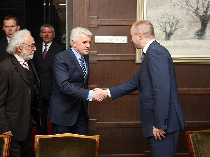 04042011_Pajtic_ukrajinski_parlament%20ms