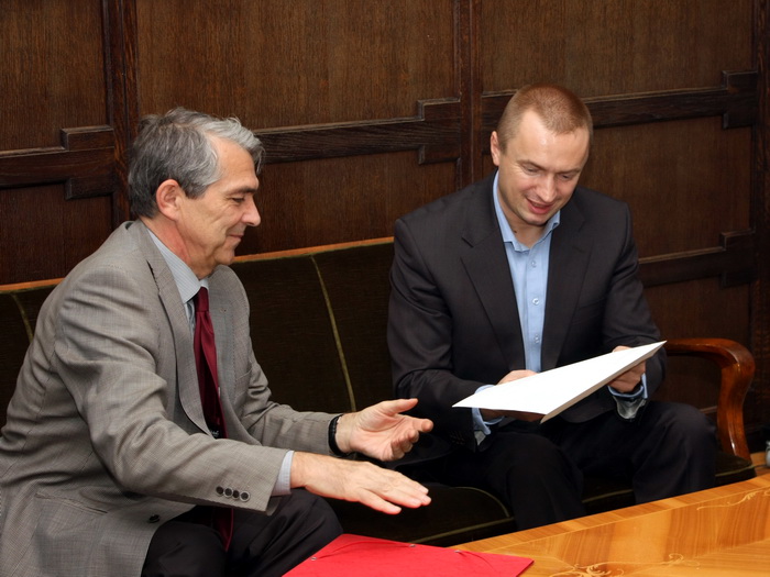 05122011_ambasador_madjarske_ms