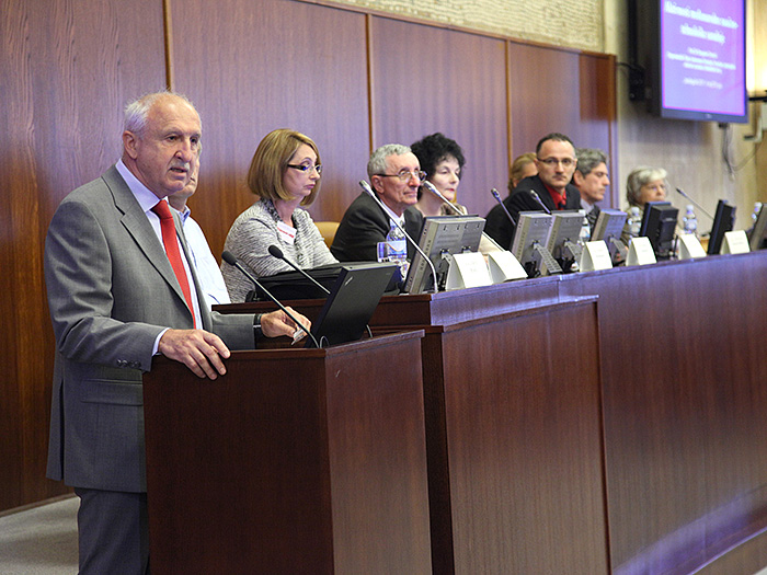 08052013_Petrovic_InterRegSCI%20ms