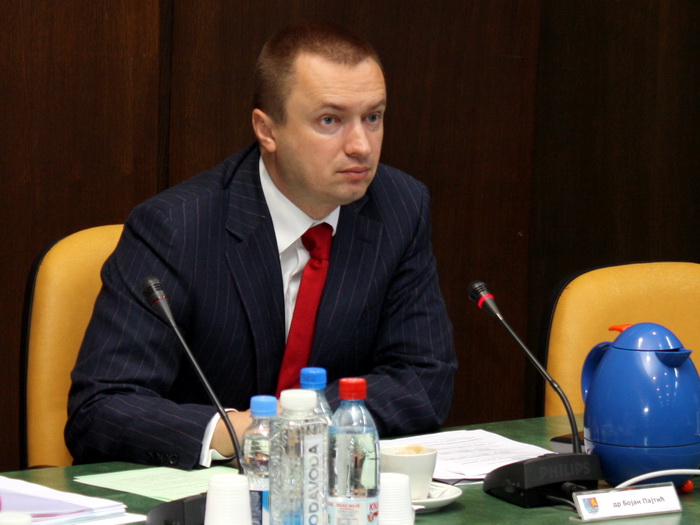 08062009_sednica_ivv_ms