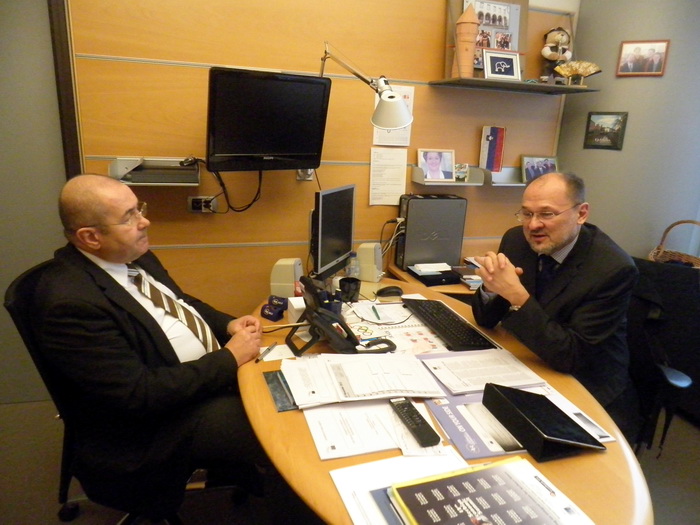 08112012_Pastor_ms