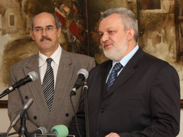 09042009_ambasador_ms