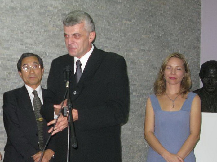 09102009_grafika_ms