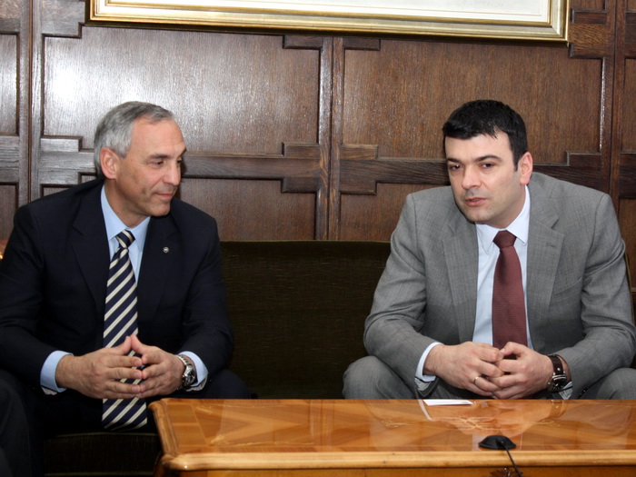 10022011_karatisti_ms