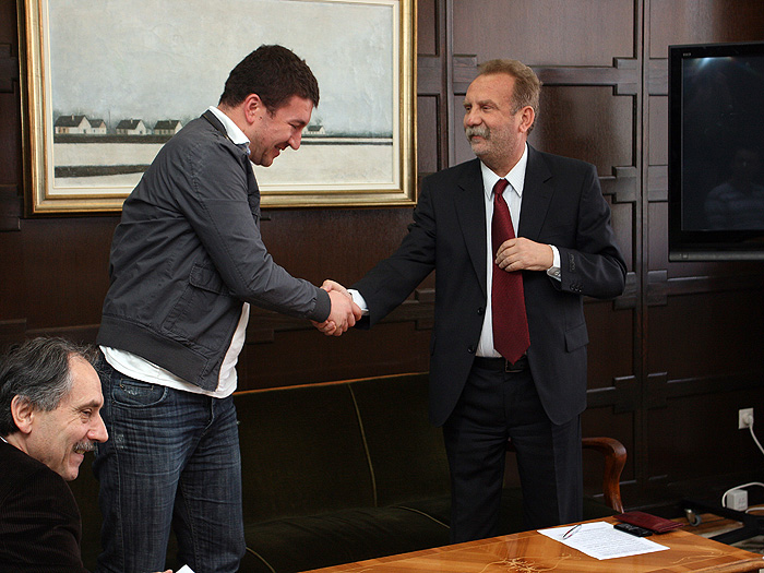 12042012_Strikovic_konkurs%20ms