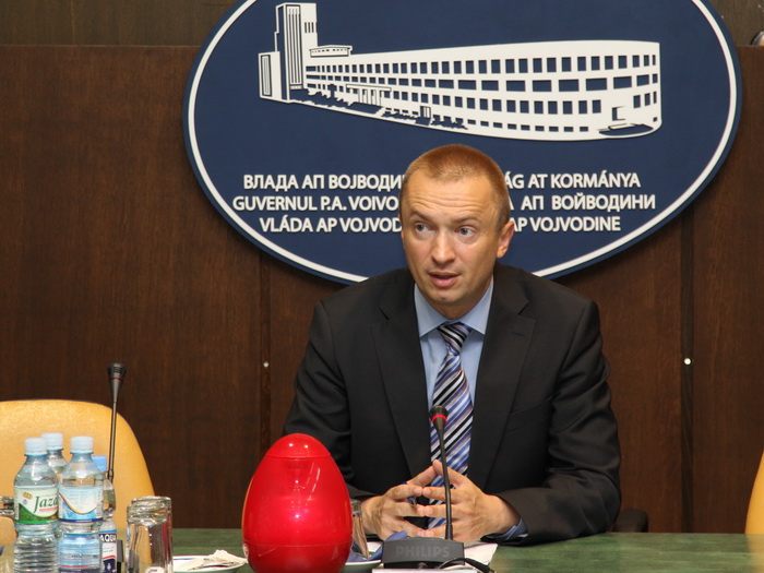 120729013_nacionalni_saveti_ms