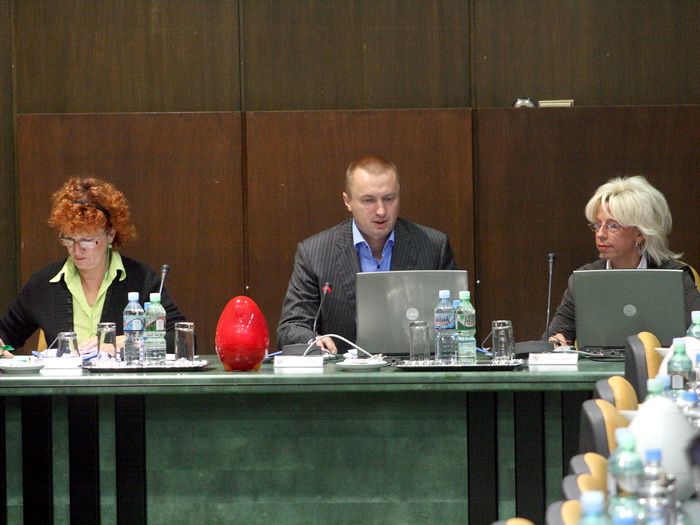 15092010_vlada_ms