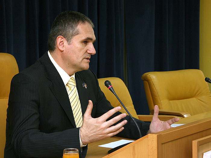 17022011_pres_stantic%20ms