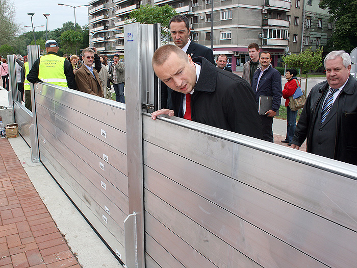 17052011_Pajtic_obilazak_nasipa%20ms