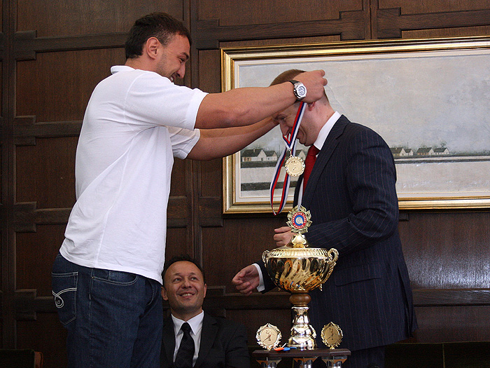 17052011_Pajtic_rukometasi_vojvodine%20ms