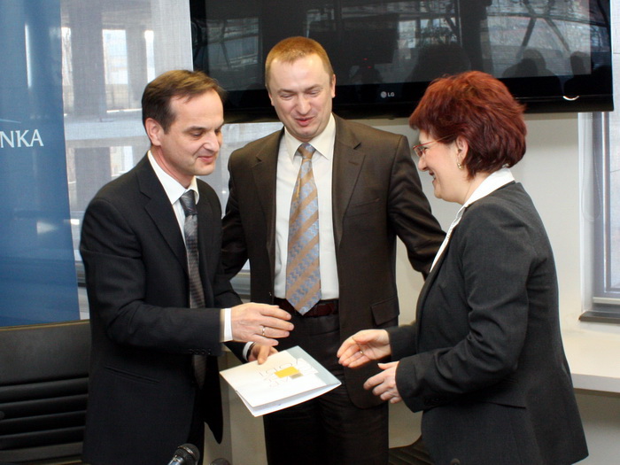 18032010_banka_ugovori_m2s