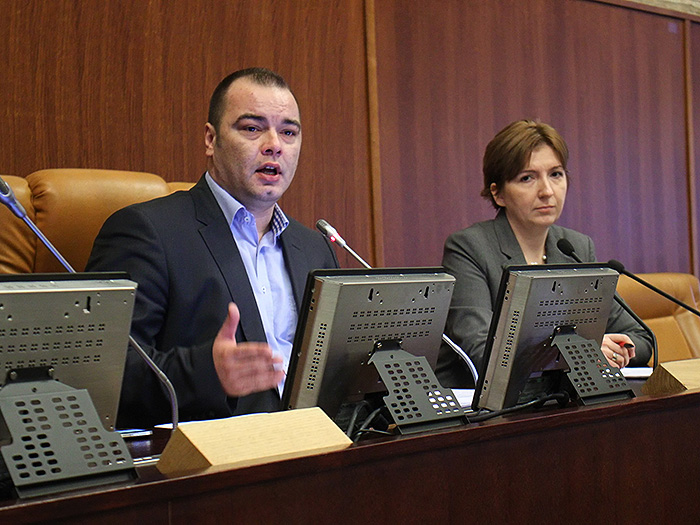 18122012_Jesic_ugovori%20ms