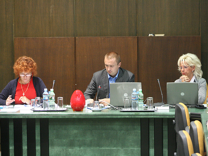 2009_zasedanje_vlade%20Ms