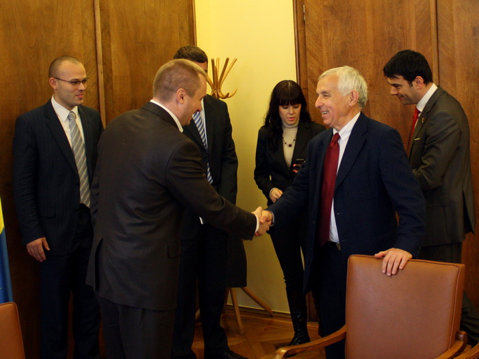20102009_ambasador_ms