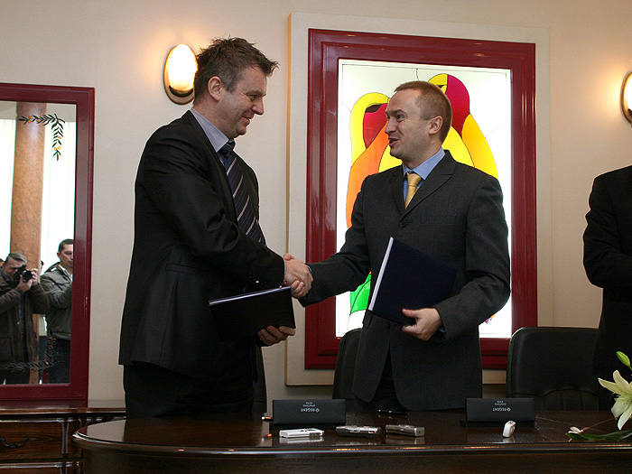 20122011_Pajtic_ugovori_Sivac%20ms