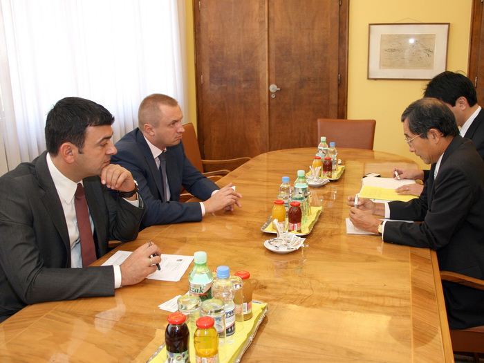 22092010_ambasador_ms