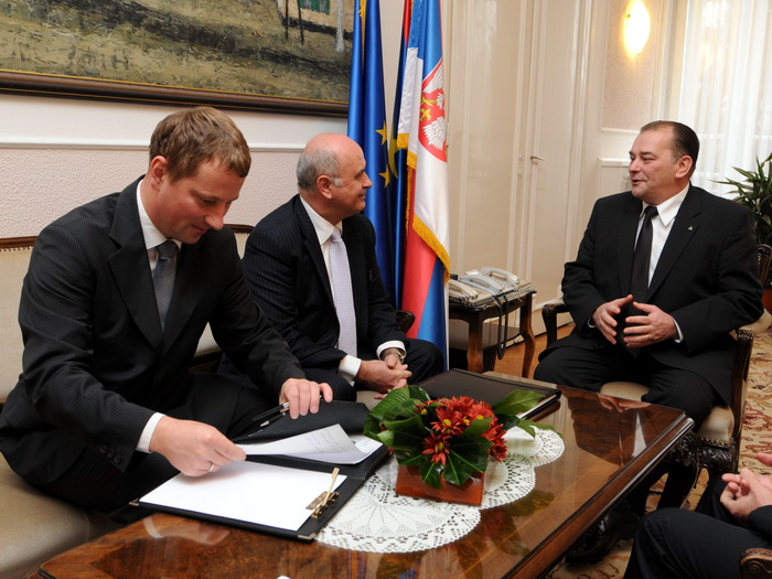 22112011_egeresi_ambasador_ms