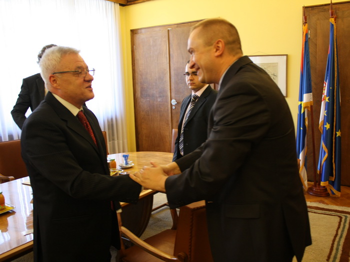 23062011_Pajtic_ambasador_ms