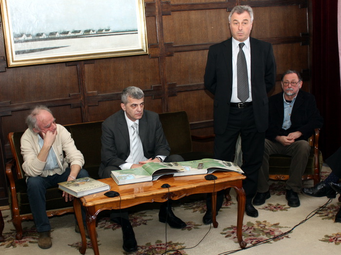 24122008_nasledje_v1s