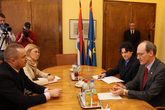 26032009_kanadski_ambasador_ms