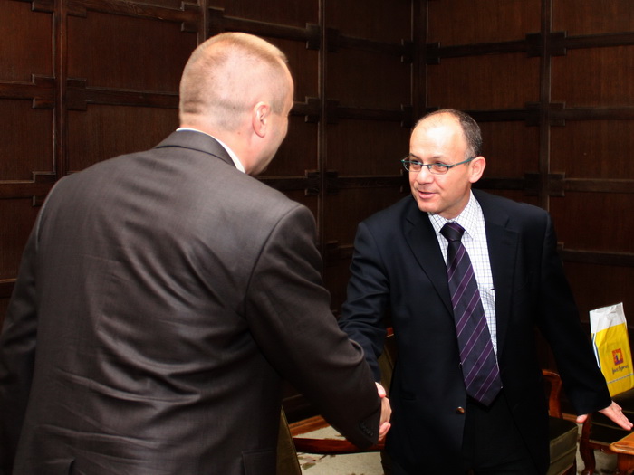27052009_ambasador_ms