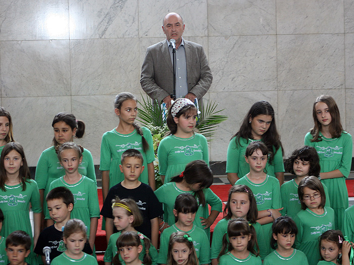 31052011_Cengeri_mama_tata_sestru_brata%20ms