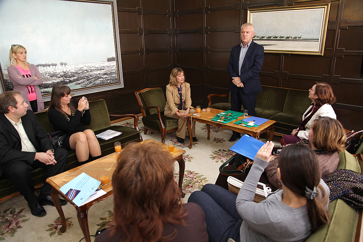 11102013_Vasin_ugovori 01