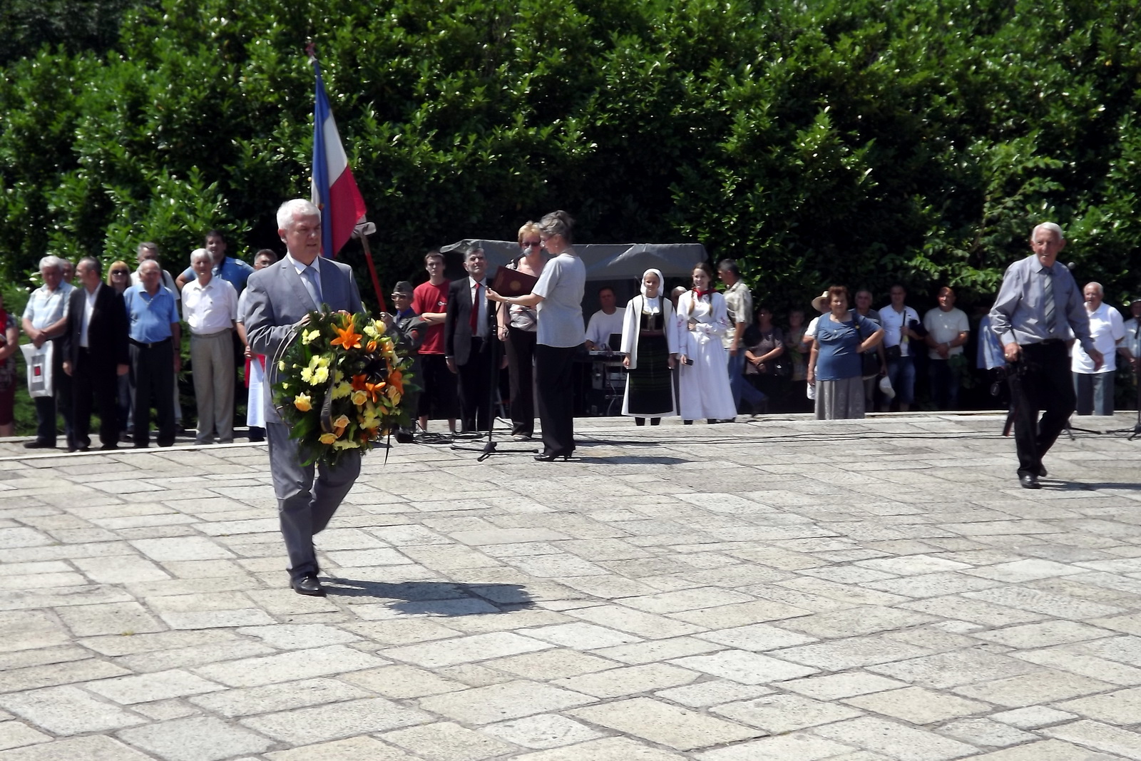 07072014_ustanak_1