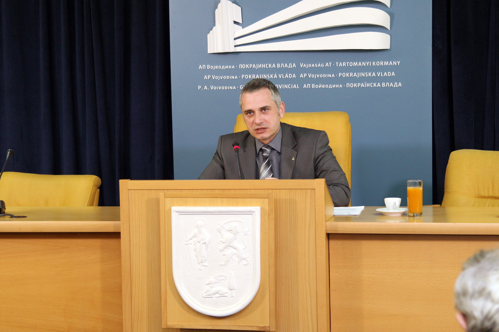 11032015_Bogaroski_pres 01