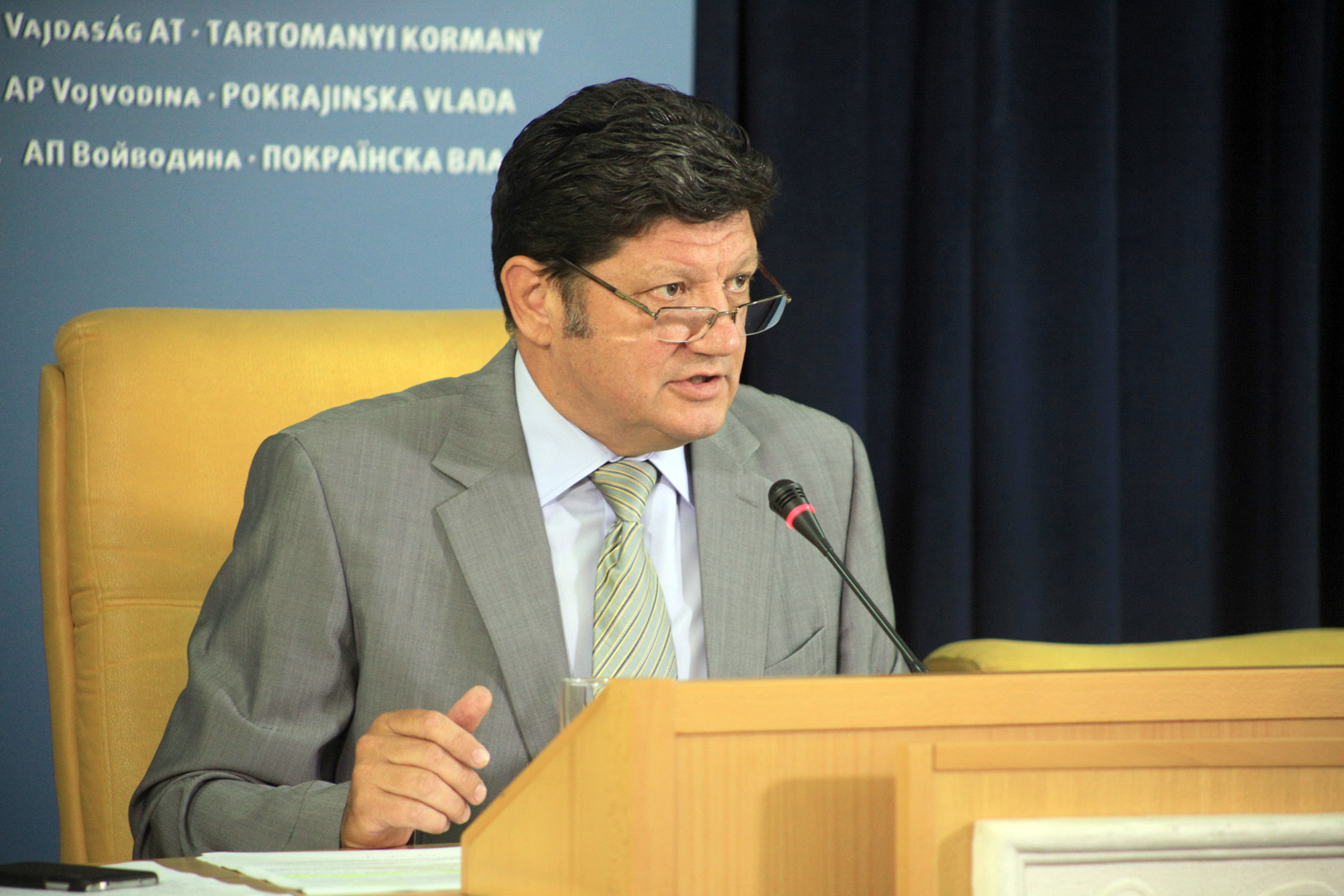 26082015_Radoman_pres 01