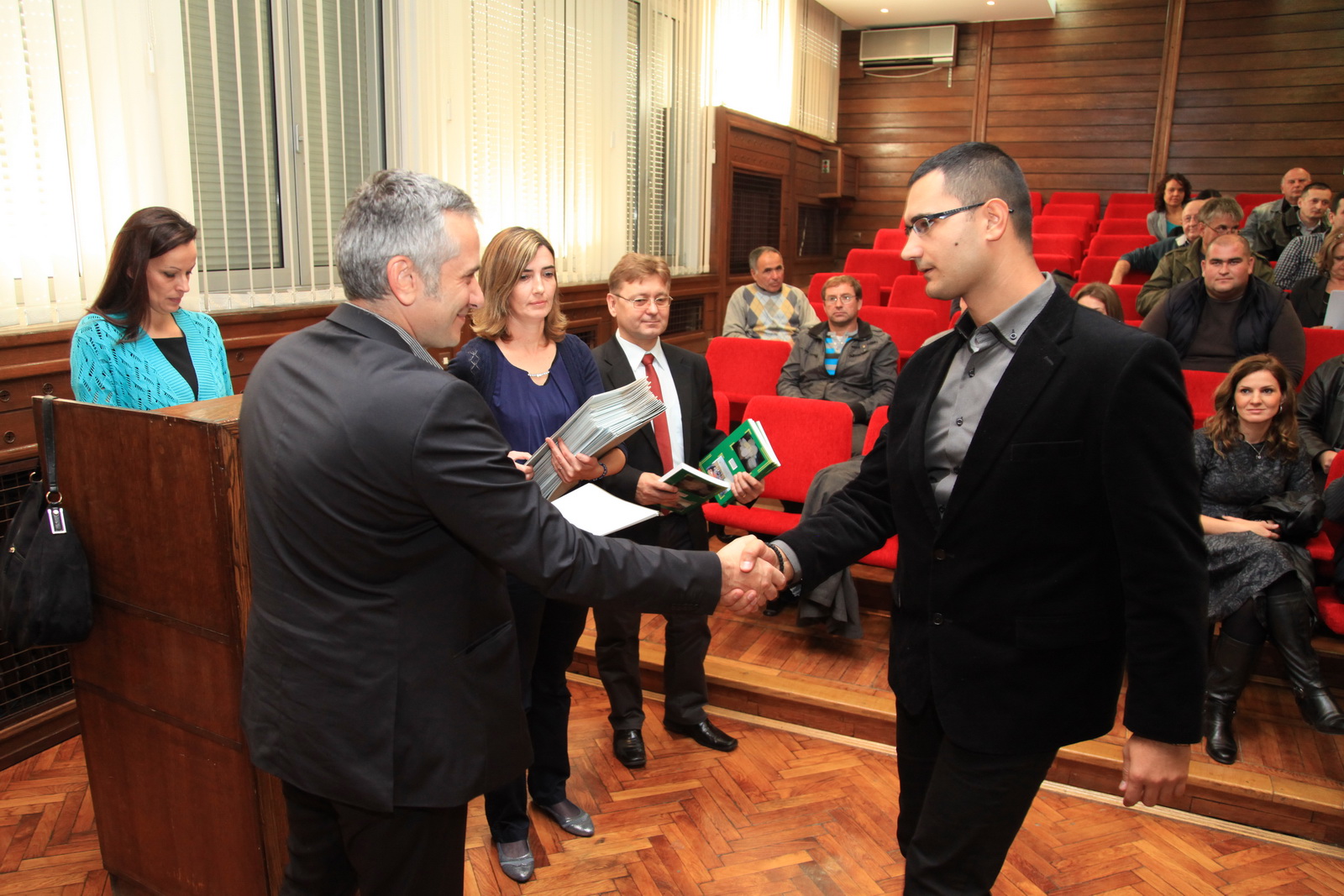 12112015_Bogaroski_mlekare 00