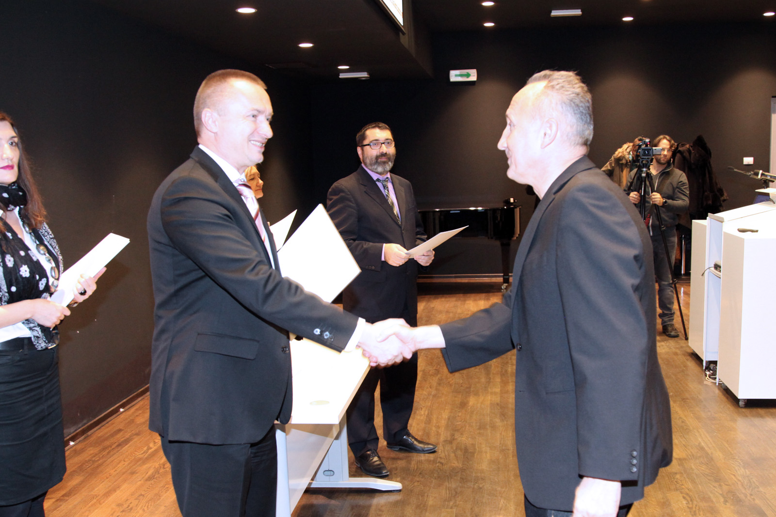 07122015_Pajtic_Pavlov_ugovori 01