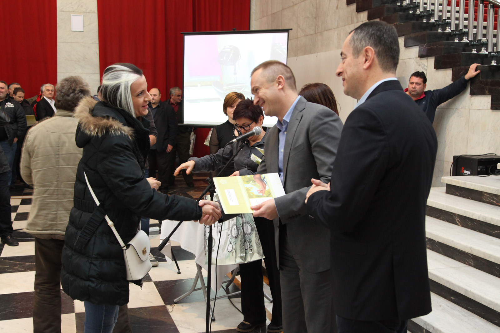 08122015_Pajtic_ugovori_izbeglice 01