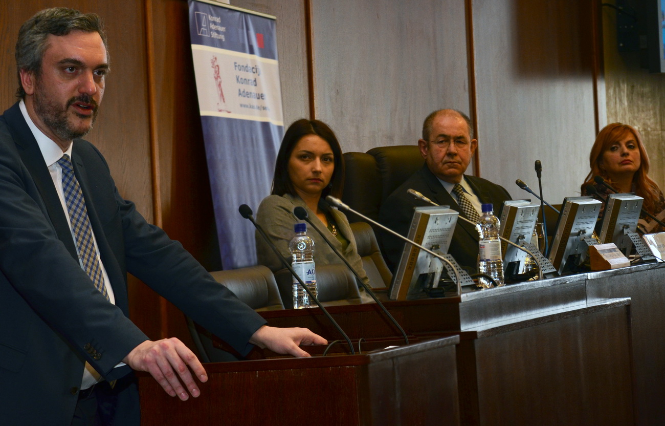 Председник ПКС Марко Чадеж разговарао са покрајинским посланицима о коморском систему и расту привреде