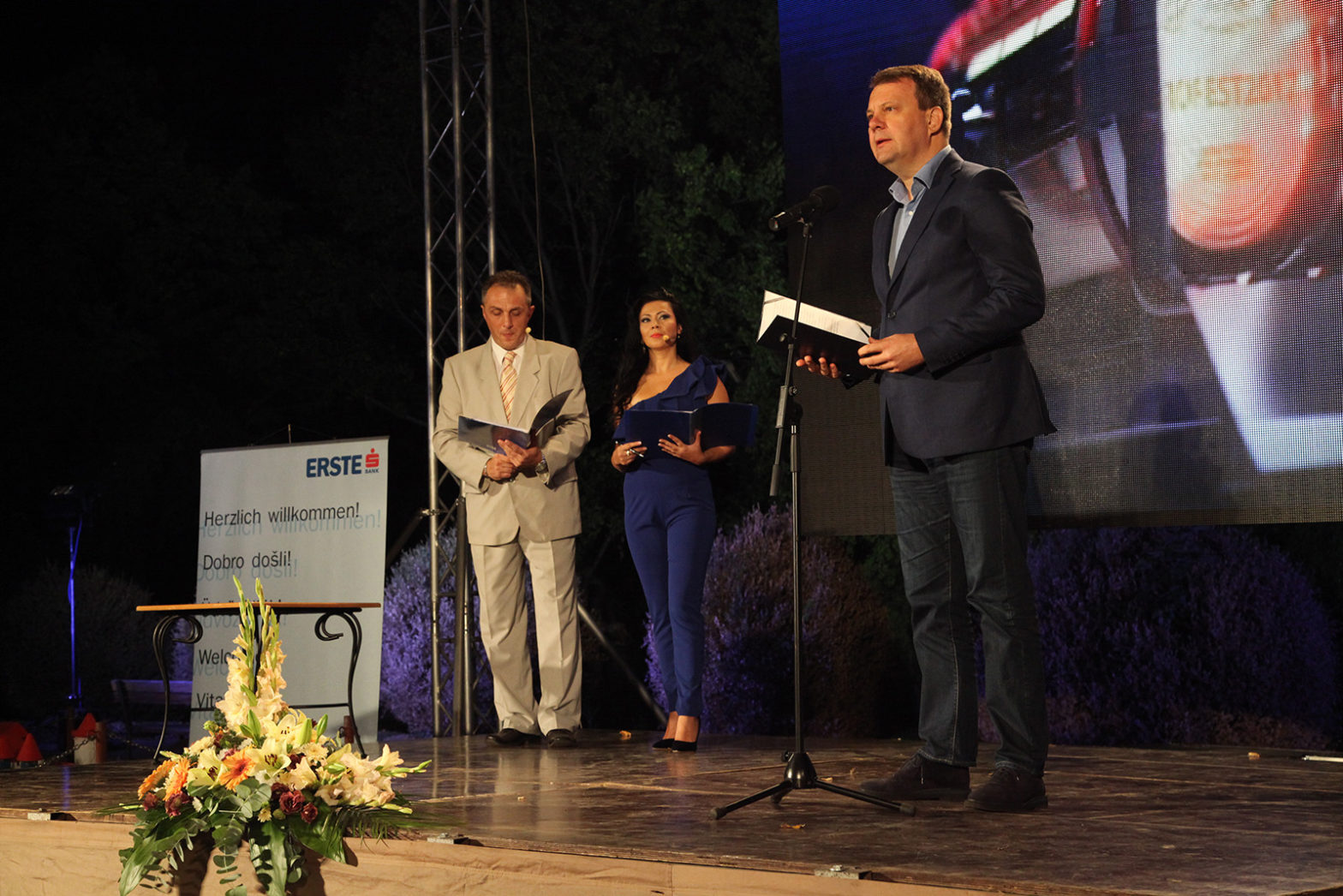 08092017_Mirovic_Profest 01