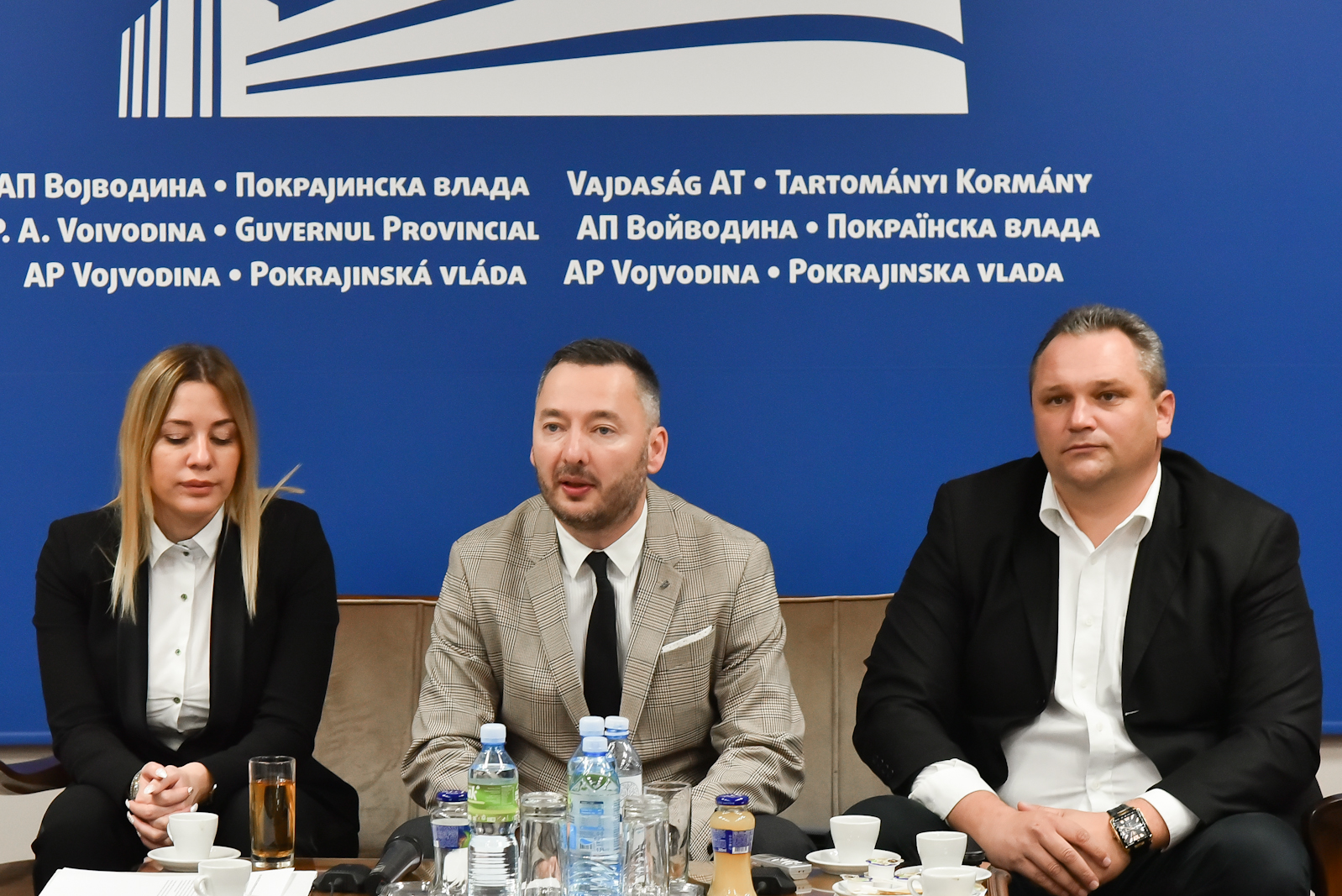 13112018 - Vuletic, dodela ugovora-1