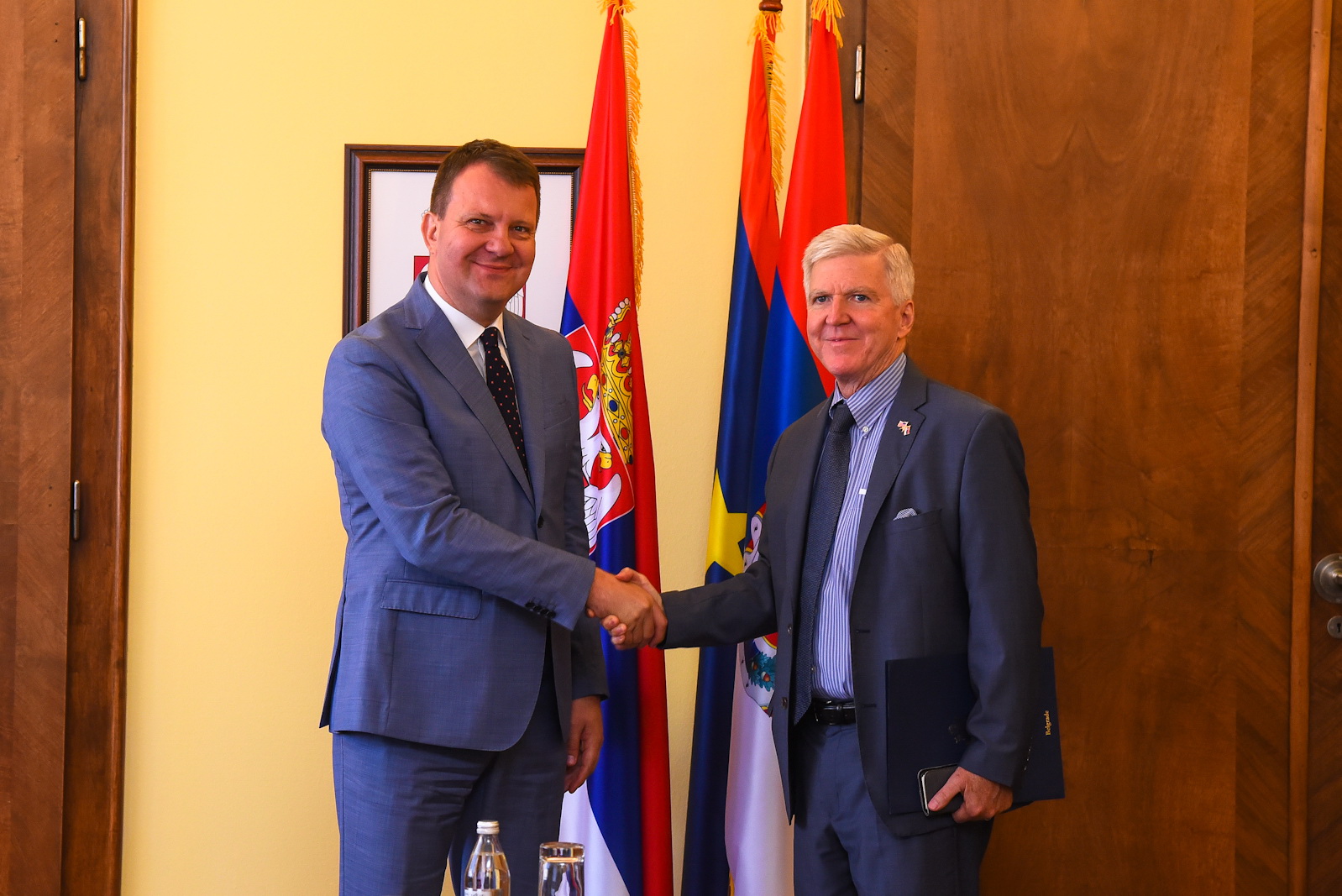 Ambasador Amerike i predsedik Mirovic 02