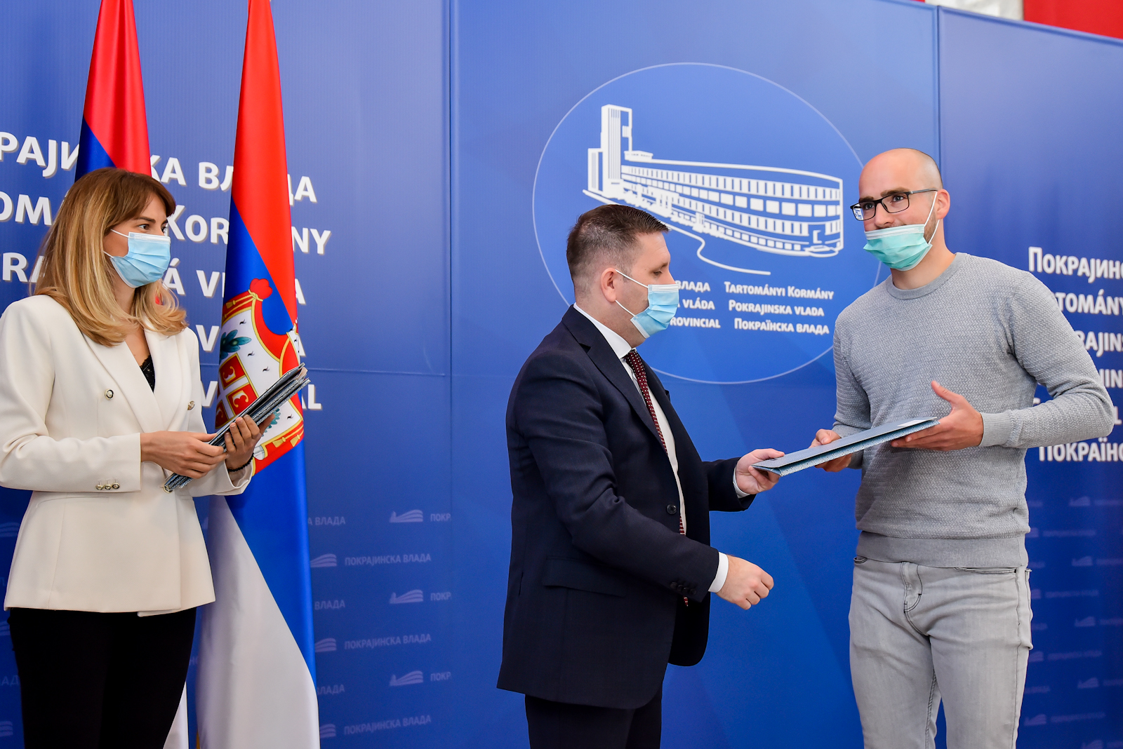 21042021- Bozic_dodela ugovora-15