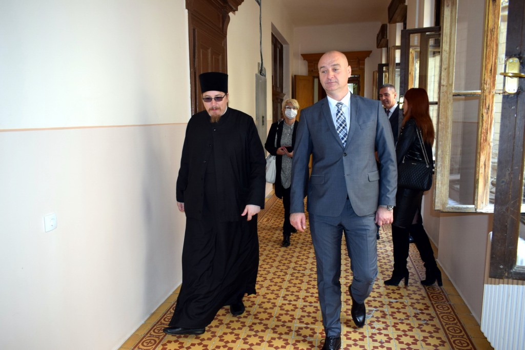 Секретар Иванишевић обишао радове на спомен-соби у Карловачкој богословији