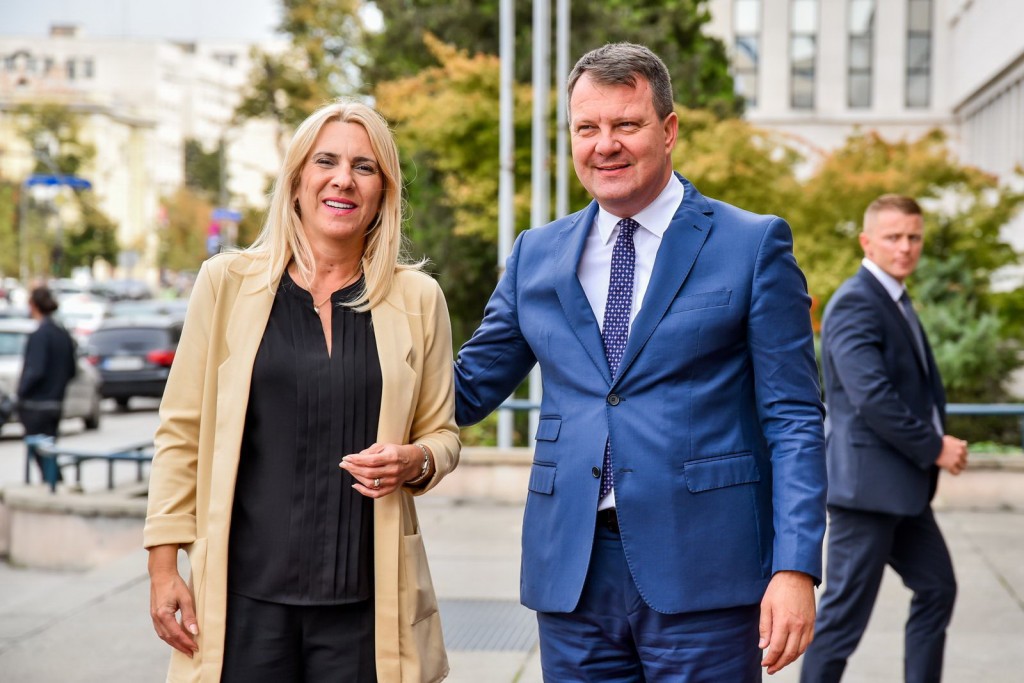 Мировић и Цвијановићева о конкретним пројектима и унапређењу економске сарадње