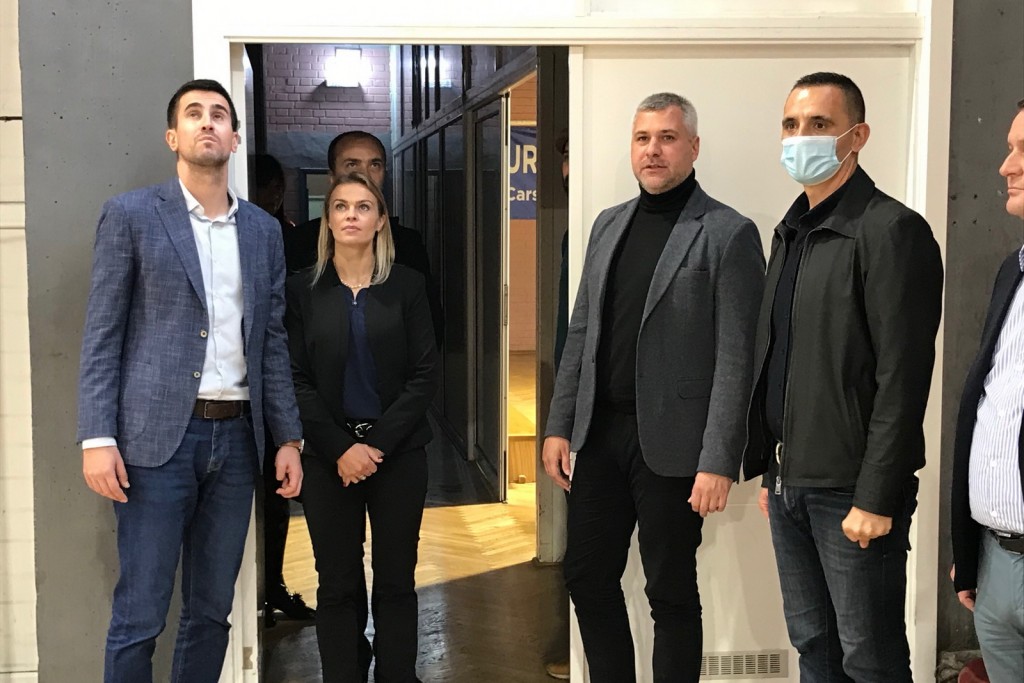 Градска хала „Мостонга“ у Сомбору добила нову расвету
