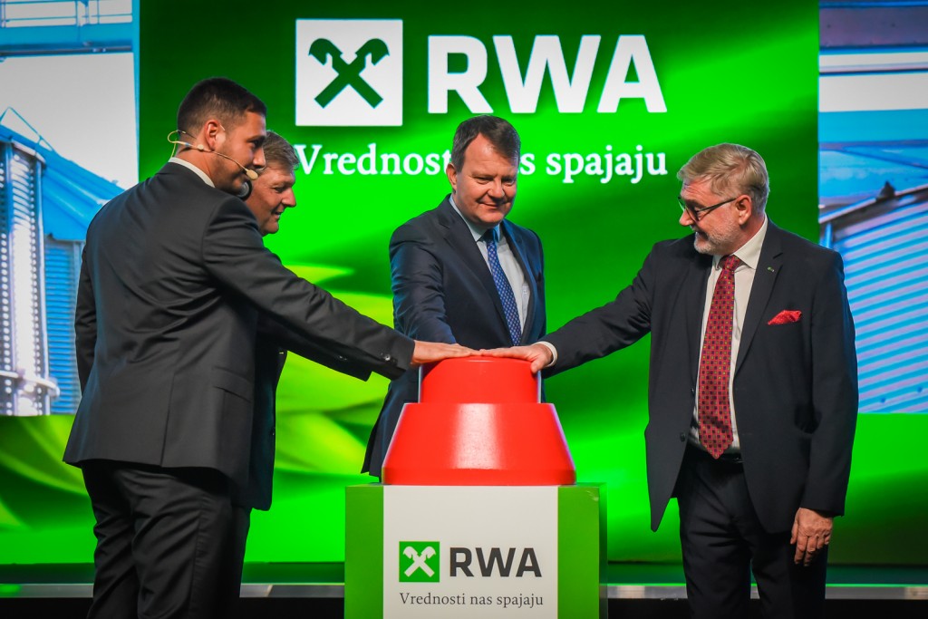 Отворени силоси и складишта аустријске компаније RWA у Руменки