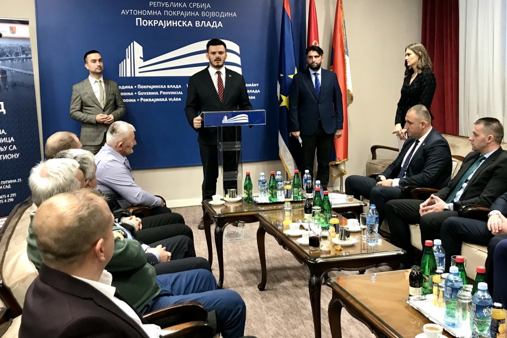 Србима у Српској и Федерацији БиХ девет милиона за пројекте у осам локалних самоуправа
