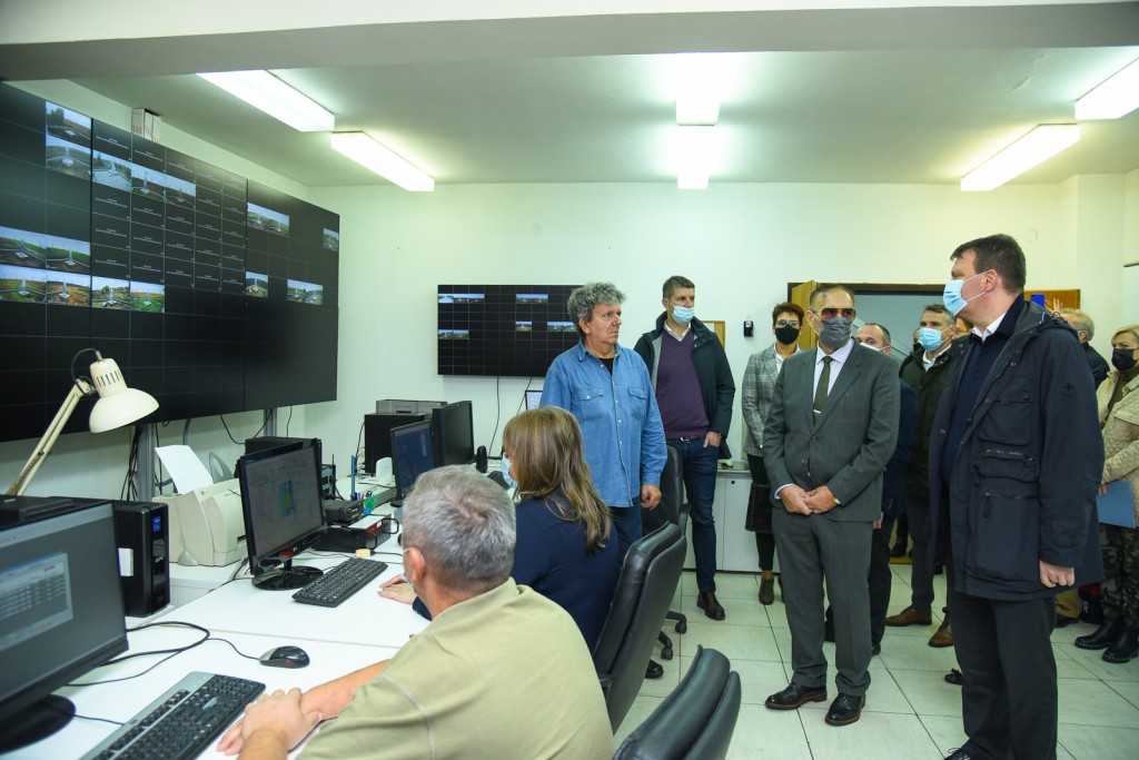 Мировић обишао радове на модернизацији Радарског центра „Бајша“