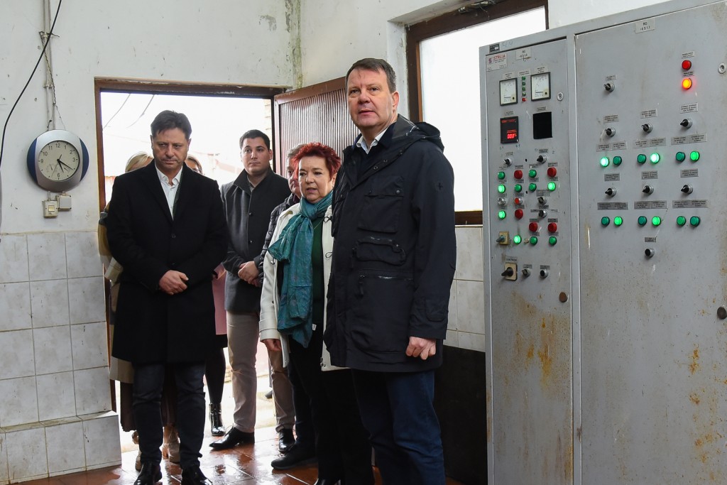 Мировић: Градићемо фабрике воде у Беочину, Темерину и Оџацима