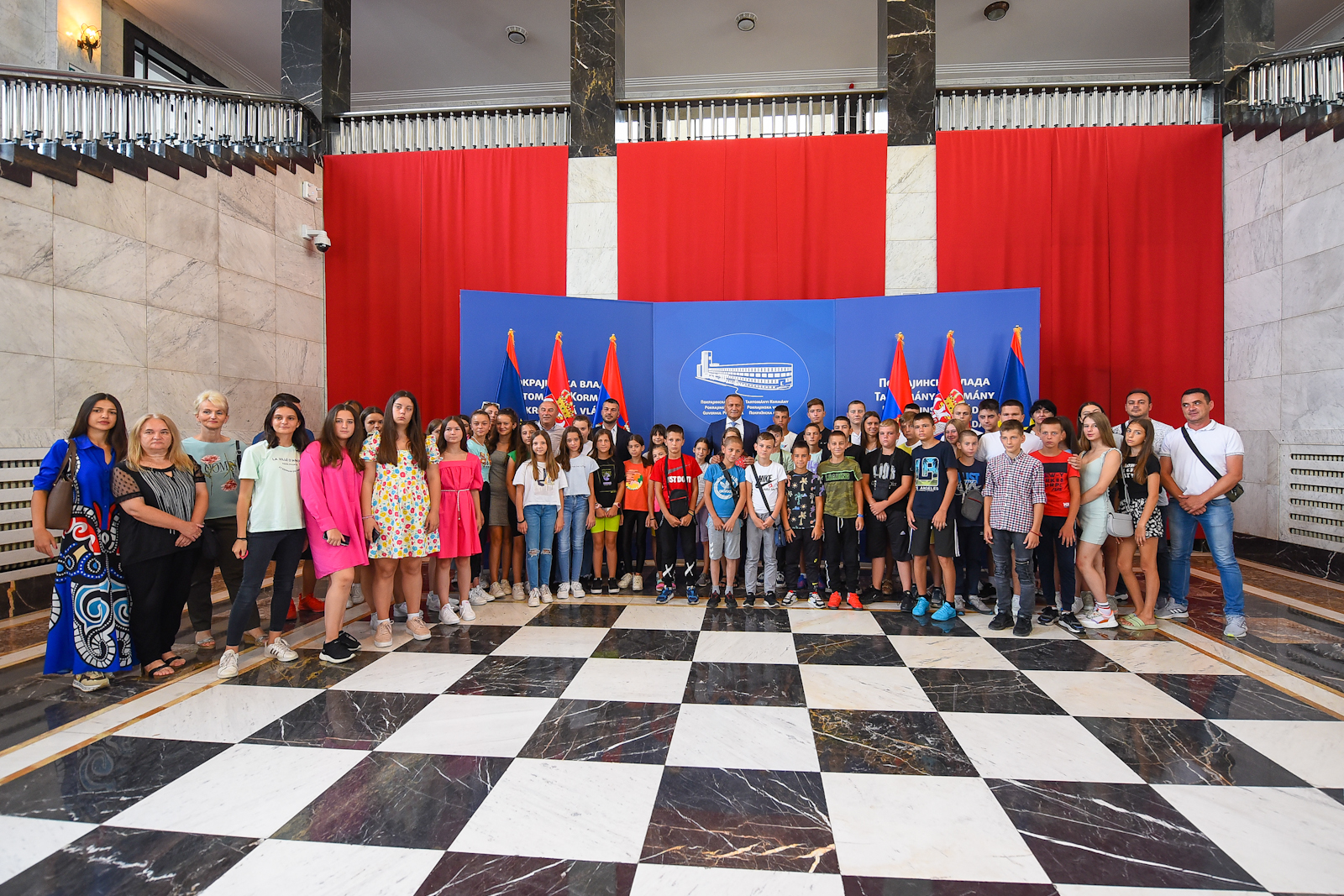 Деца са Косова и Метохије посетила Покрајинску владу