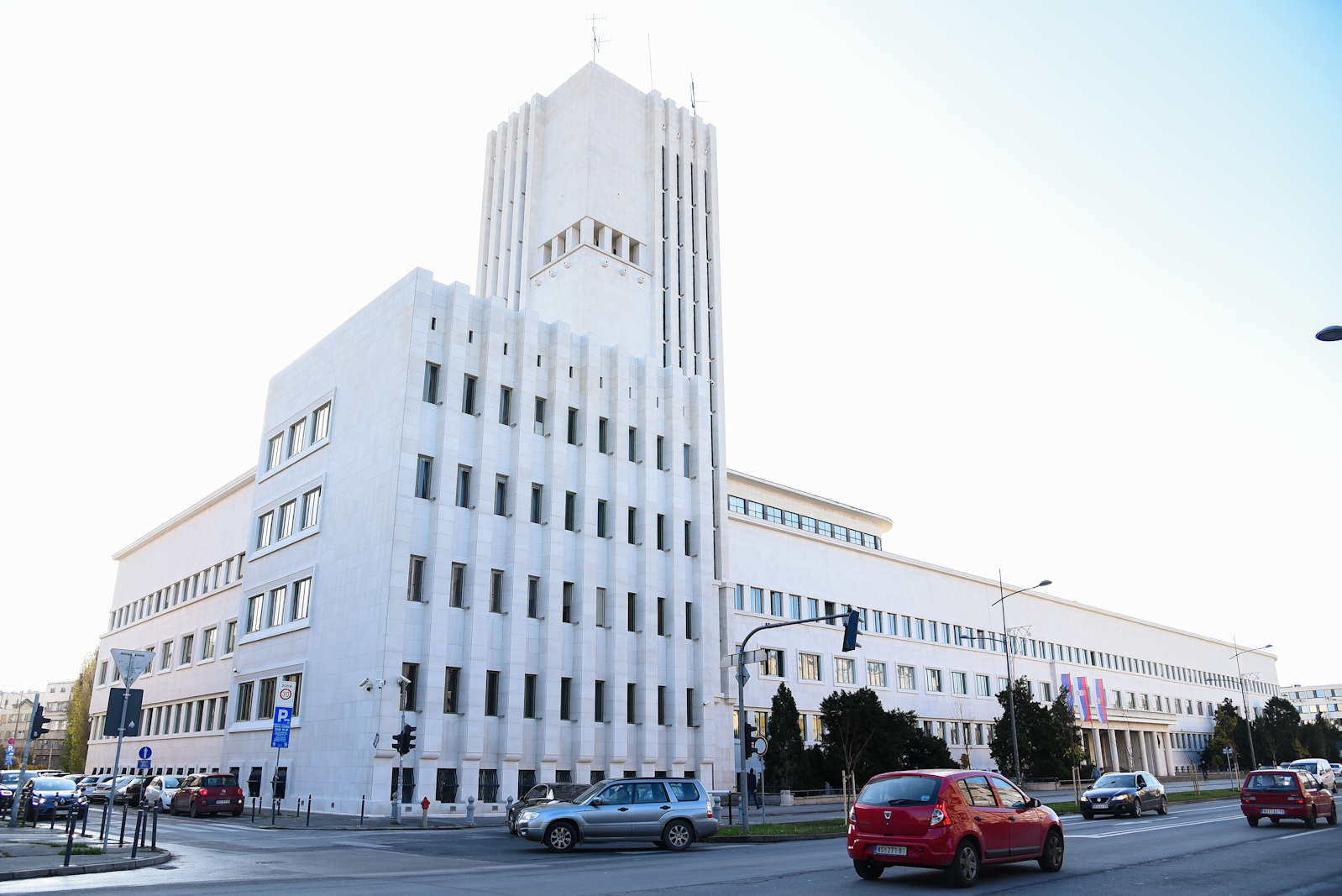 Мировић: Покрајинска влада је обезбедила новац за санацију штете од невремена на објектима Универзитета у Новом Саду